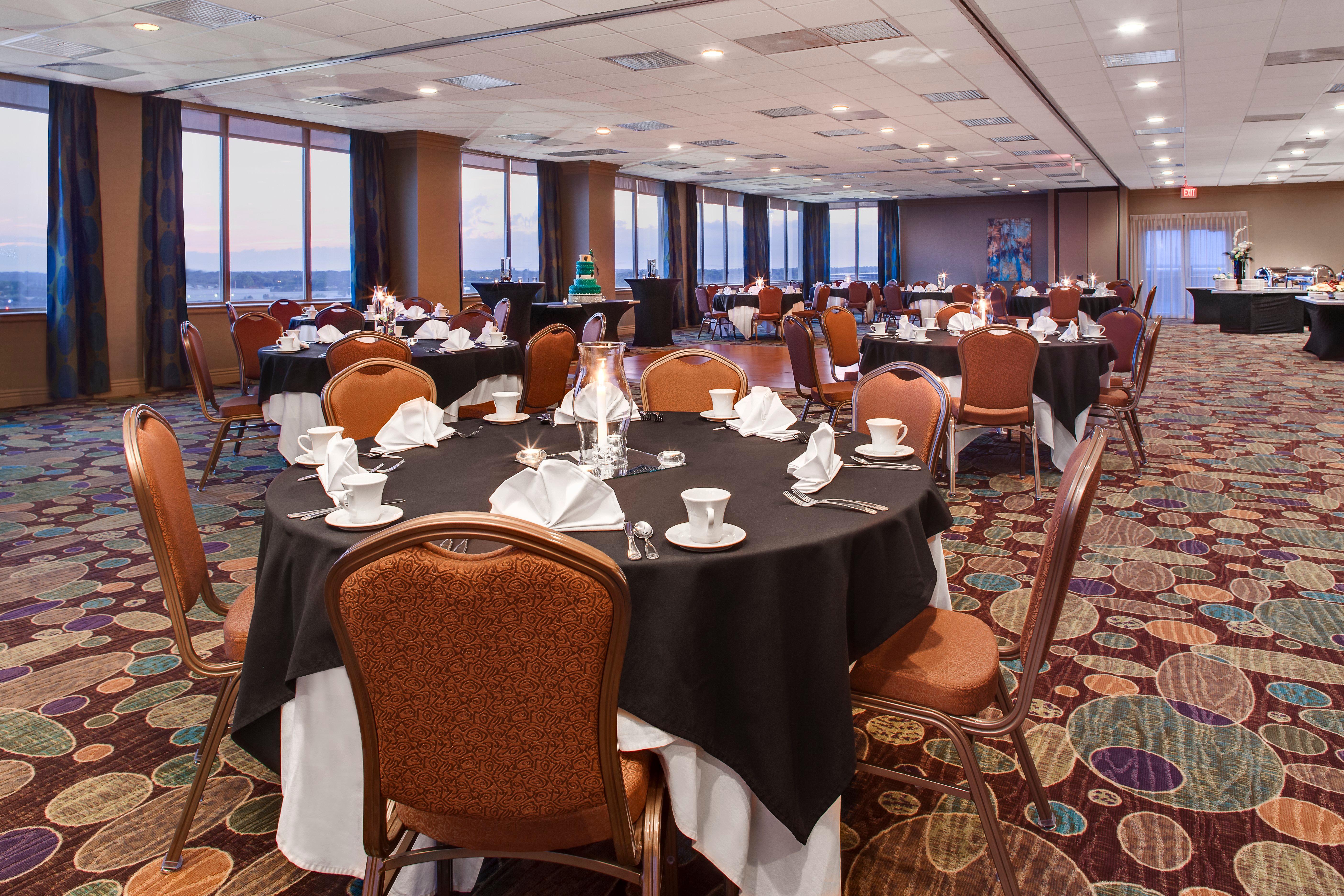 Holiday Inn Hotel & Suites Overland Park-West By Ihg Esterno foto